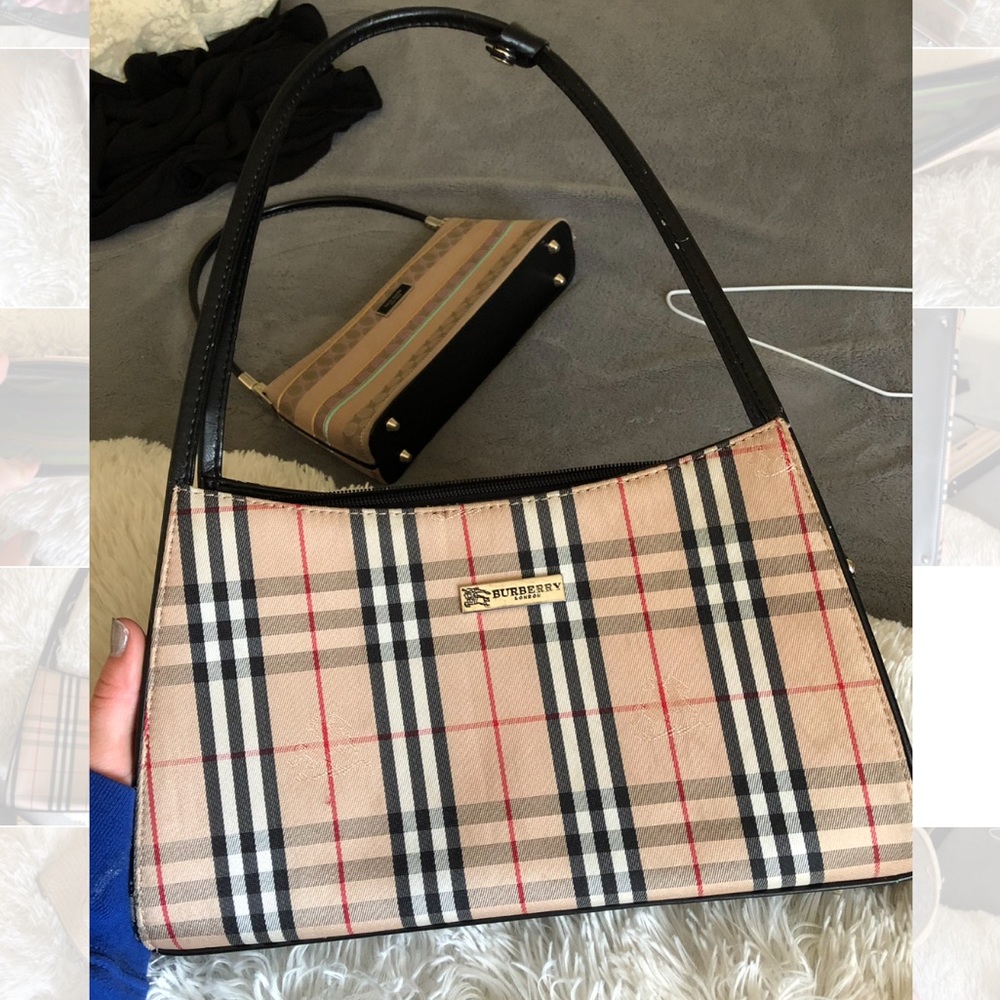 Burberry purse